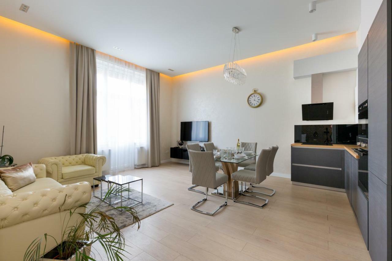 Grand Designer Dream Home In The Center W 3Br/3Bath Budapest Exterior photo
